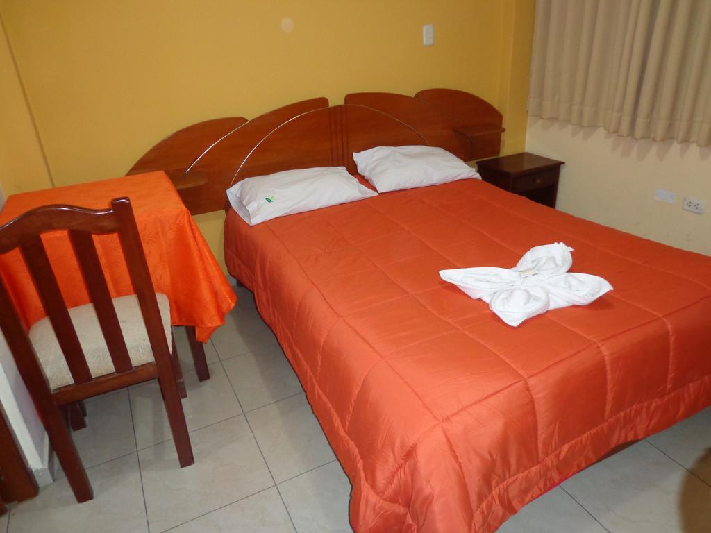 Hotel Los Gladiolos Кахамарка Екстериор снимка