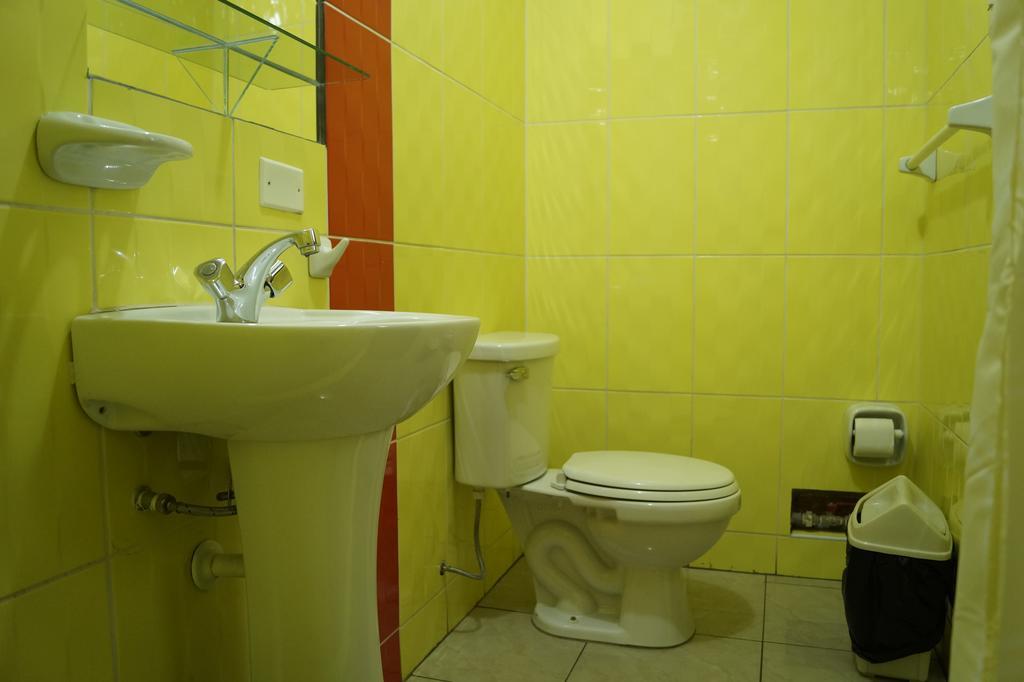 Hotel Los Gladiolos Кахамарка Екстериор снимка