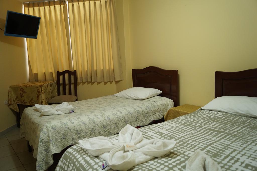 Hotel Los Gladiolos Кахамарка Екстериор снимка