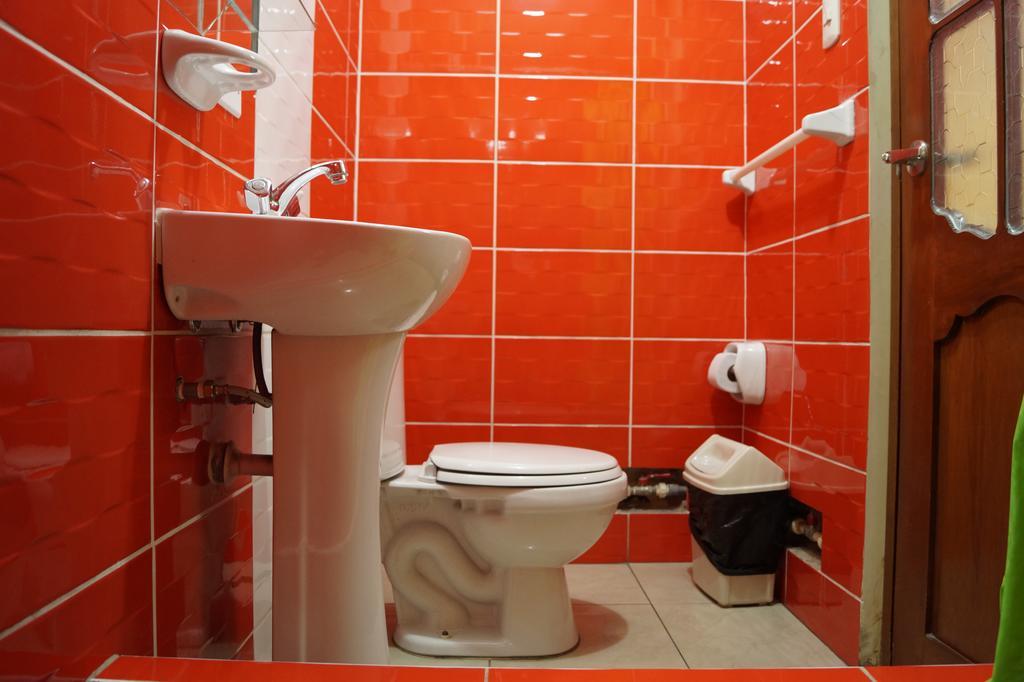 Hotel Los Gladiolos Кахамарка Екстериор снимка