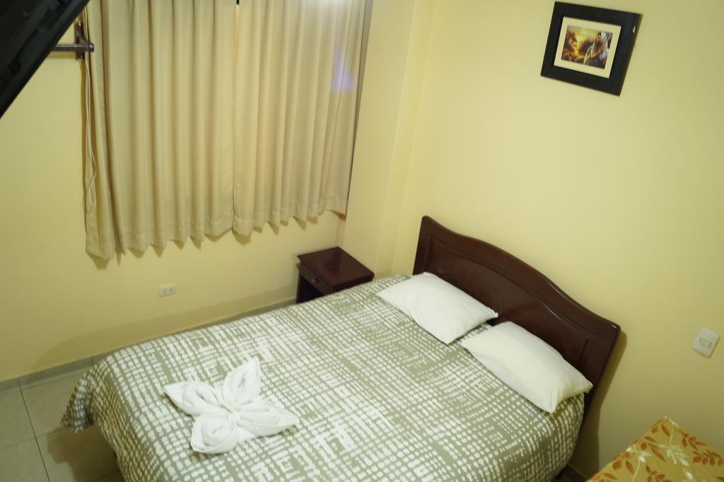 Hotel Los Gladiolos Кахамарка Екстериор снимка