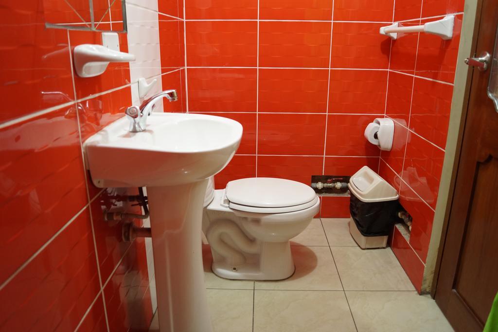 Hotel Los Gladiolos Кахамарка Екстериор снимка
