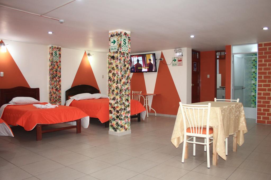 Hotel Los Gladiolos Кахамарка Екстериор снимка